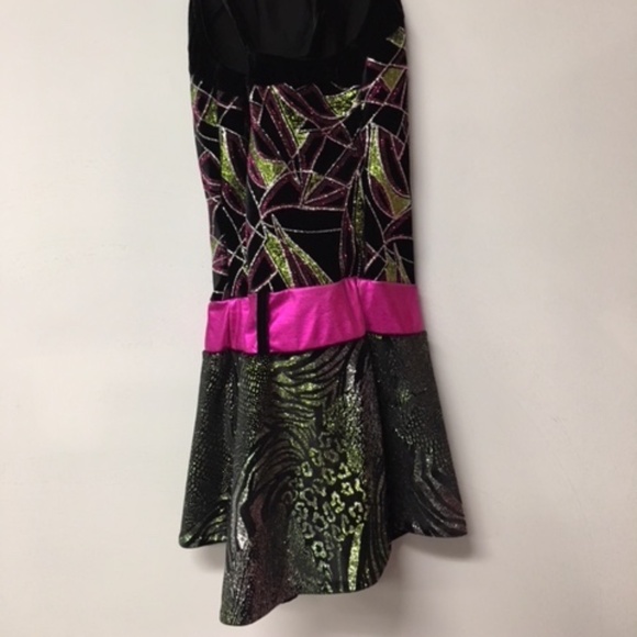 Beautiful Ladies/Girls CUSTOM Made Figure Skating Dress - Size 4/6 - Picture 2 of 2